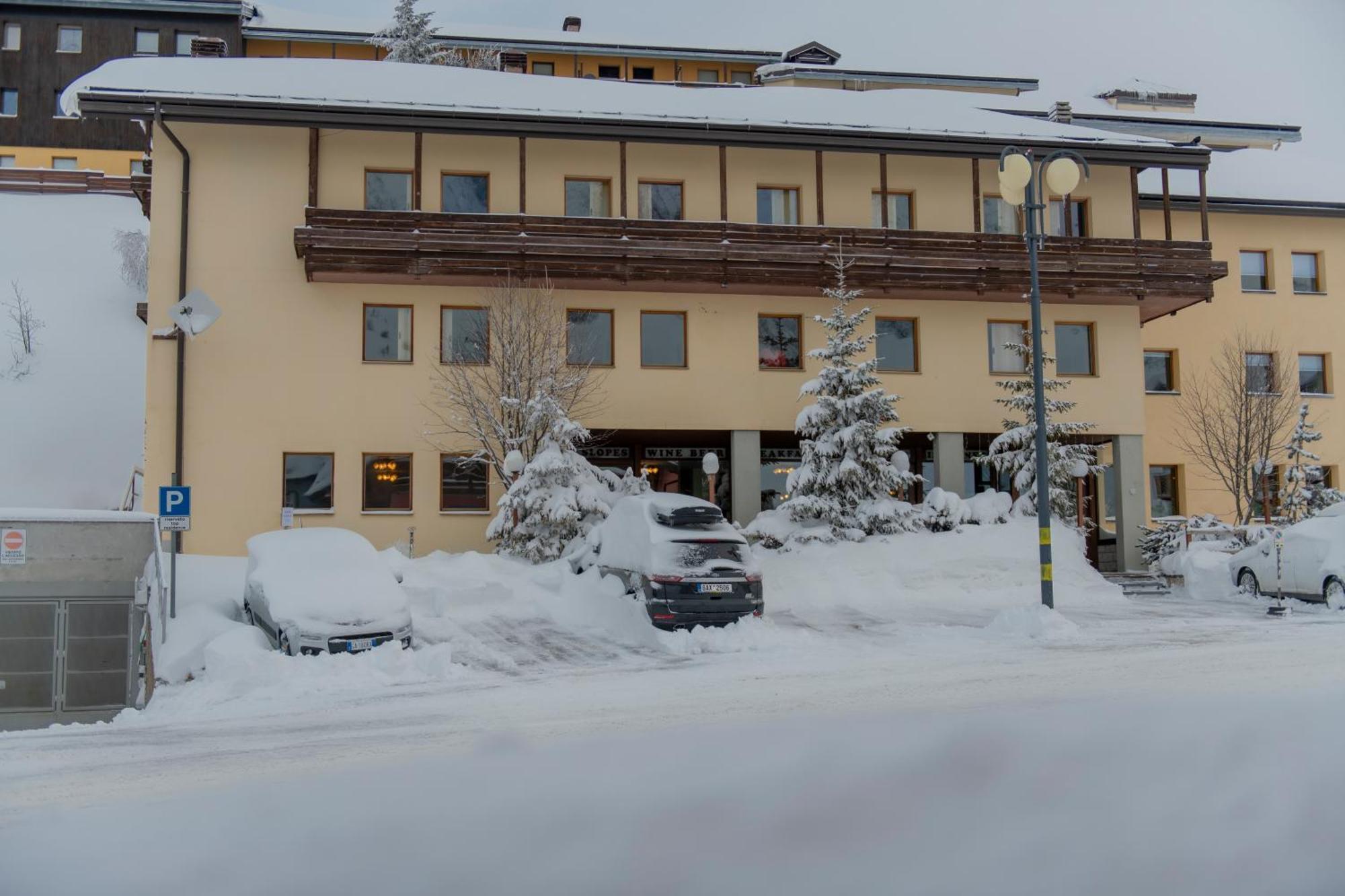 Top Apartments Passo del Tonale Exterior photo